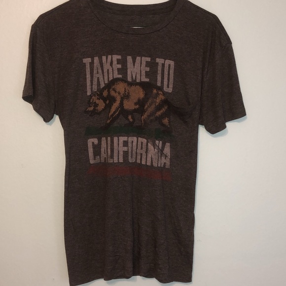 Tops - Cute California tee!